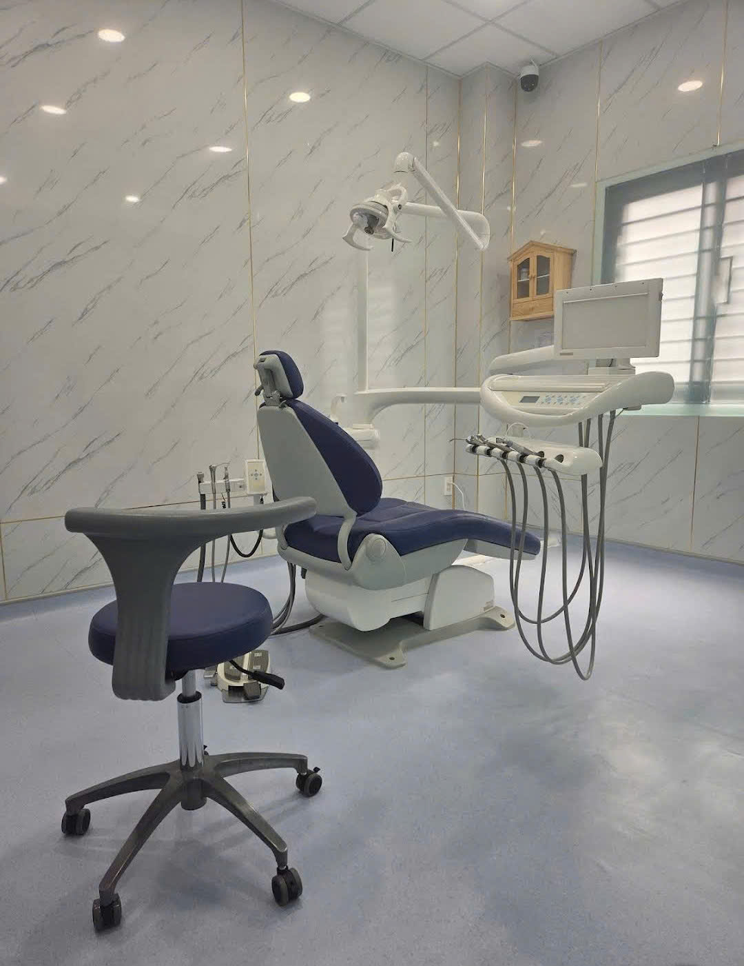 Phòng Phẫu Thuật Cấy Ghép Implant Vô Trùng 1 Chiều
